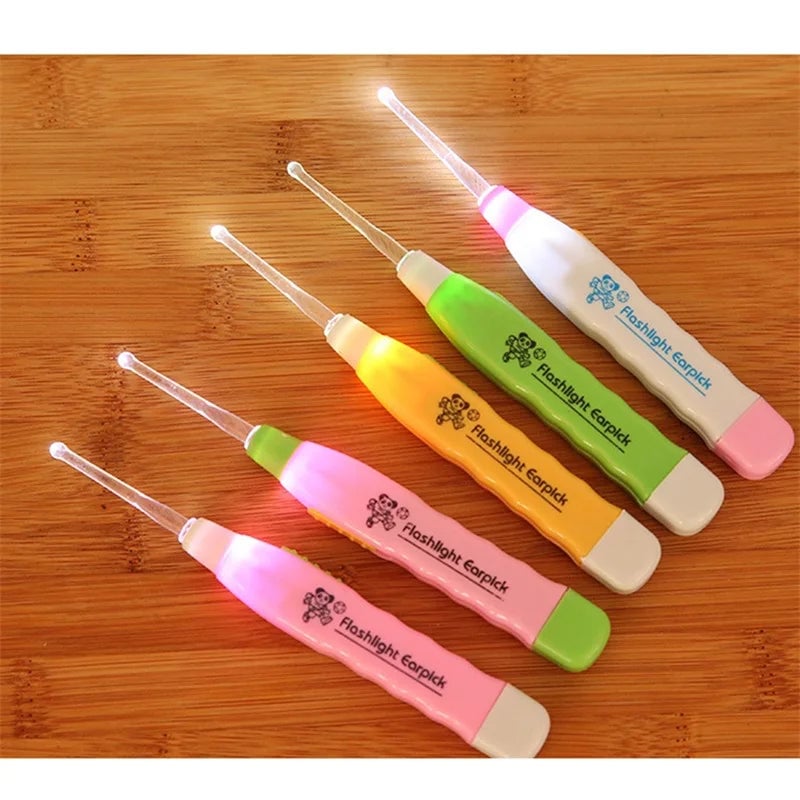 LED Ear Syringe Spoon with Flashlight - Plastic Earpick Cleaner