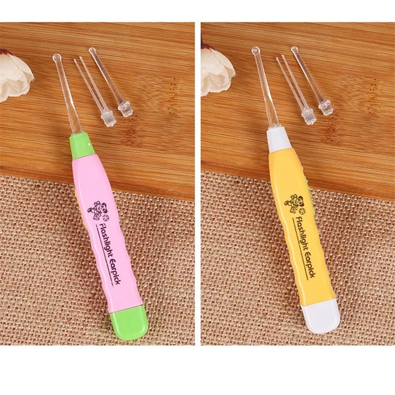 LED Ear Syringe Spoon with Flashlight - Plastic Earpick Cleaner