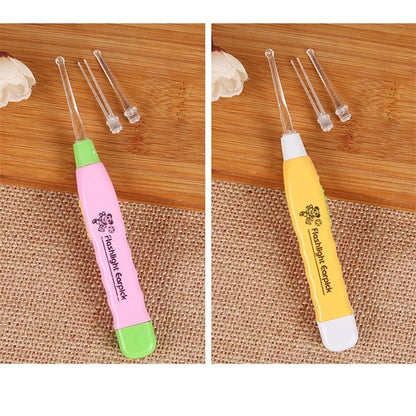 LED Ear Syringe Spoon with Flashlight - Plastic Earpick Cleaner