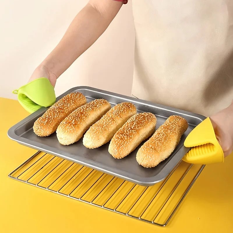 Heat Resistant Anti-Scald Oven Gloves - Thick Silicone Kitchen Gloves