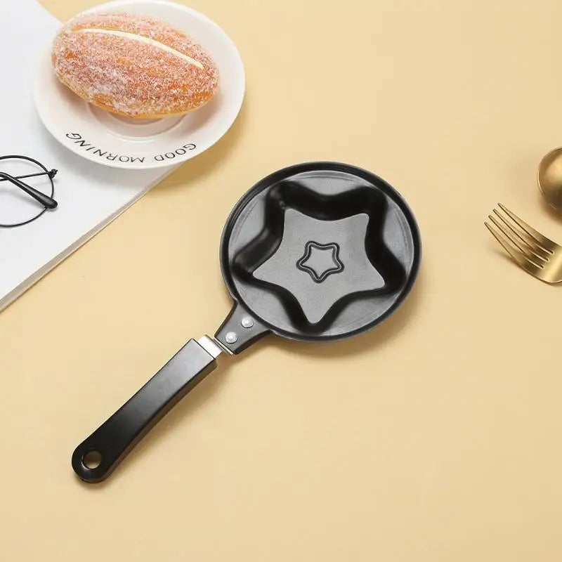 Heart-Shaped Cast Iron Mini Egg Fry Pan - Breakfast Pancake Omelette