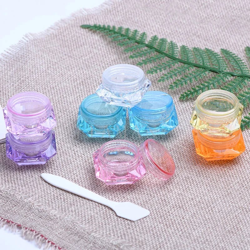 10pcs Diamond Shaped Cosmetic Cream Jars Refillable Travel Containers