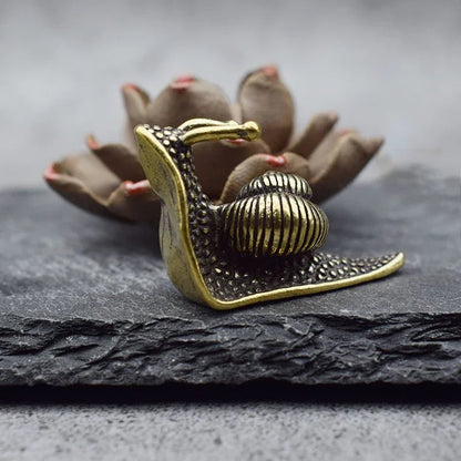 Pure Copper Mini Snail Tea Pet Figurine - Vintage Desktop Ornament