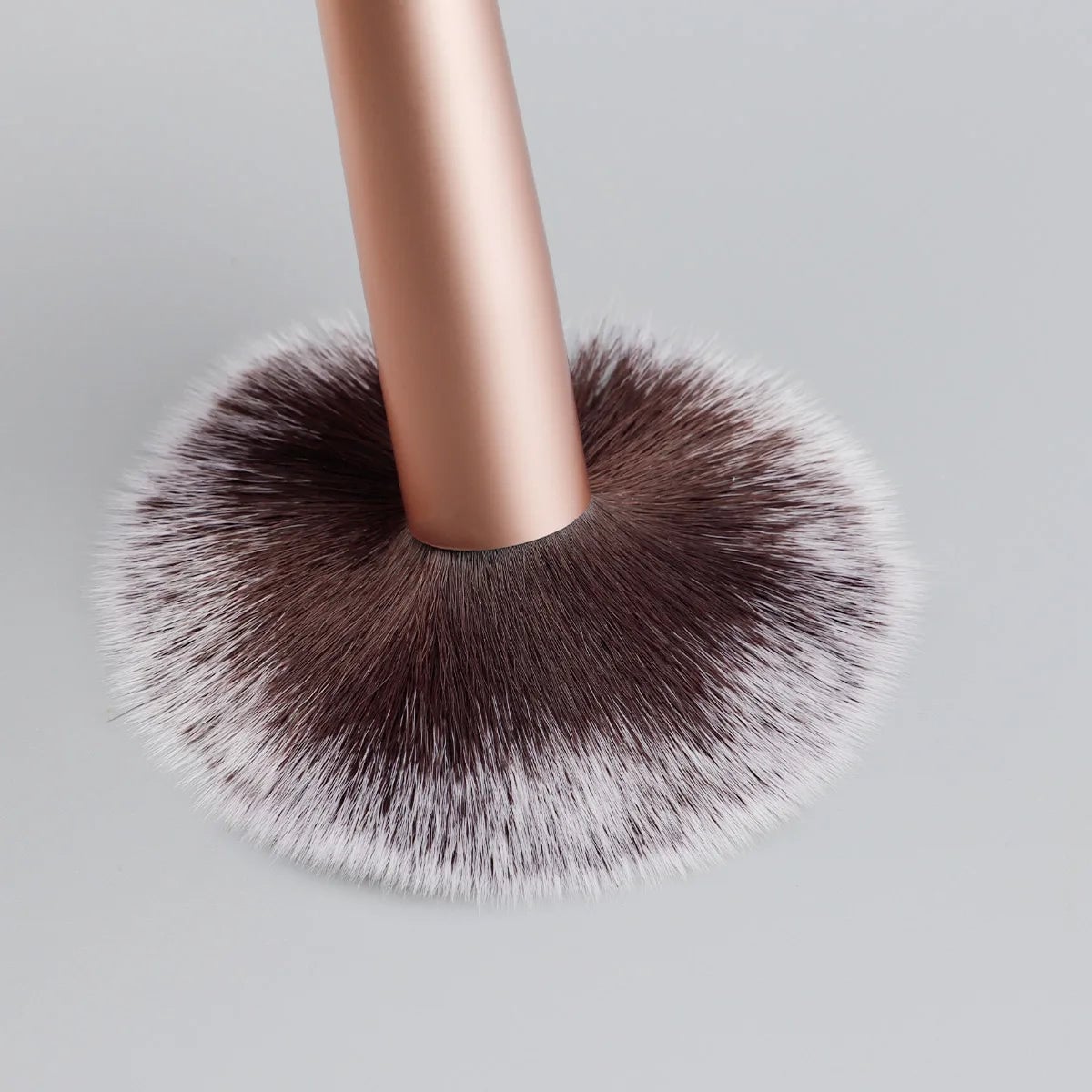 Long Handle Makeup Brushes Set - Non-Powder Absorbing Beauty Tools