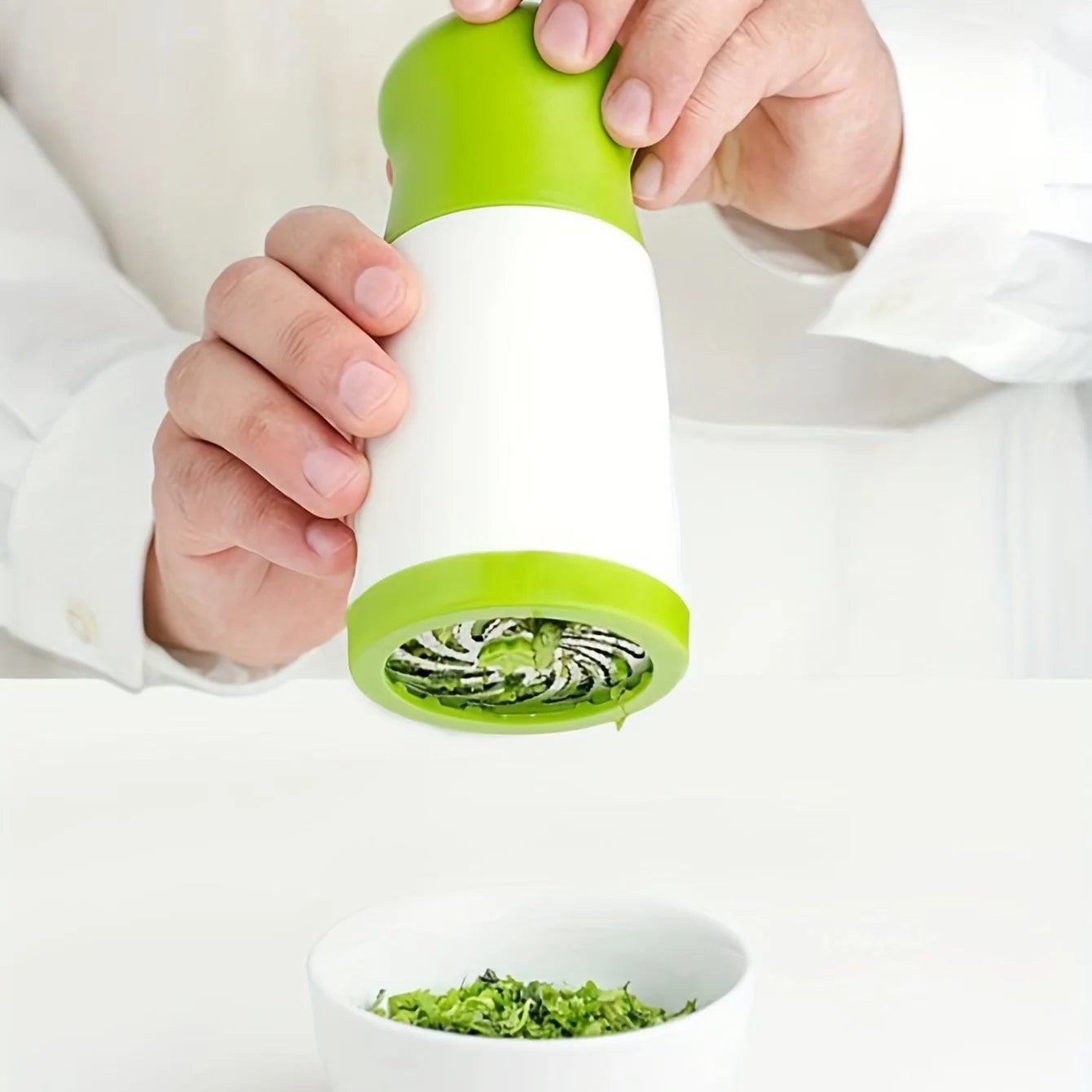 Manual Herb Grinder Spice Mill - Multi-Purpose Kitchen Cutter Tool