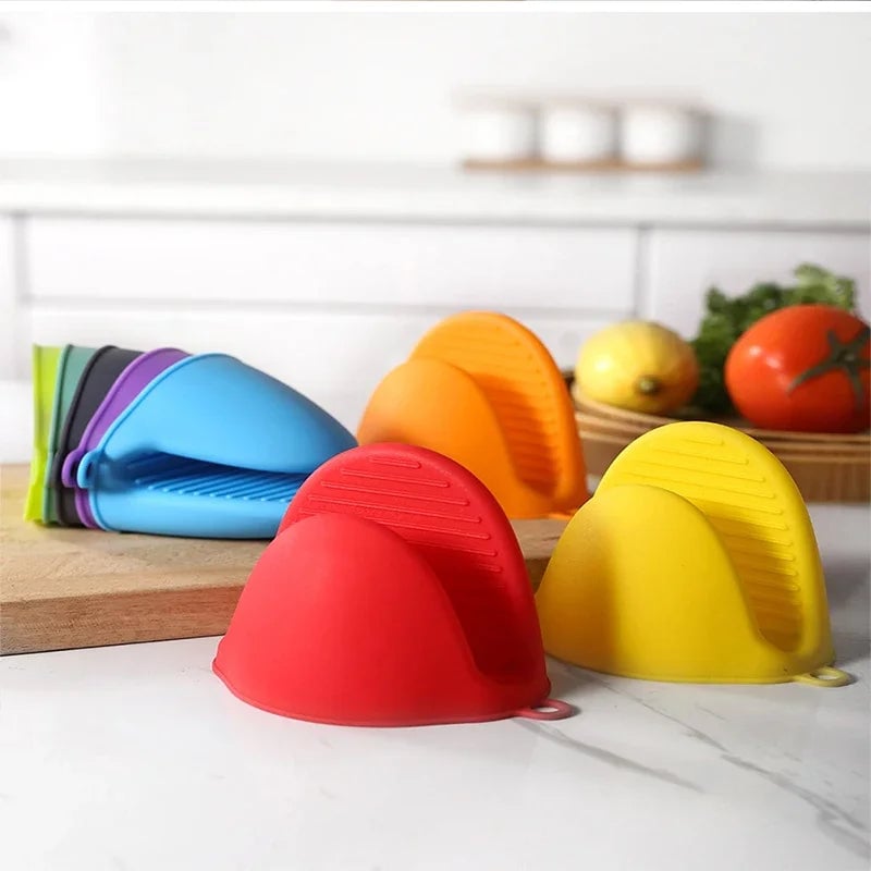 Heat Resistant Anti-Scald Oven Gloves - Thick Silicone Kitchen Gloves