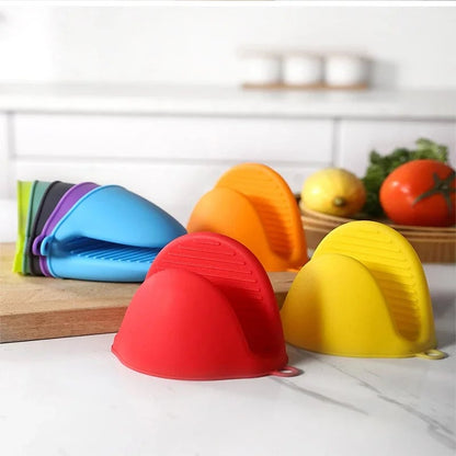 Heat Resistant Anti-Scald Oven Gloves - Thick Silicone Kitchen Gloves