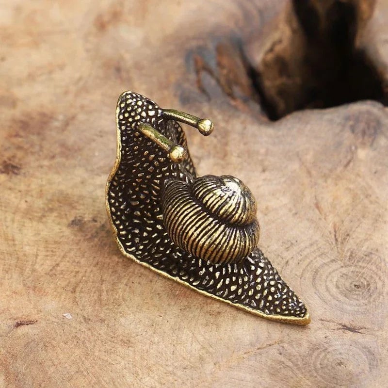 Pure Copper Mini Snail Tea Pet Figurine - Vintage Desktop Ornament