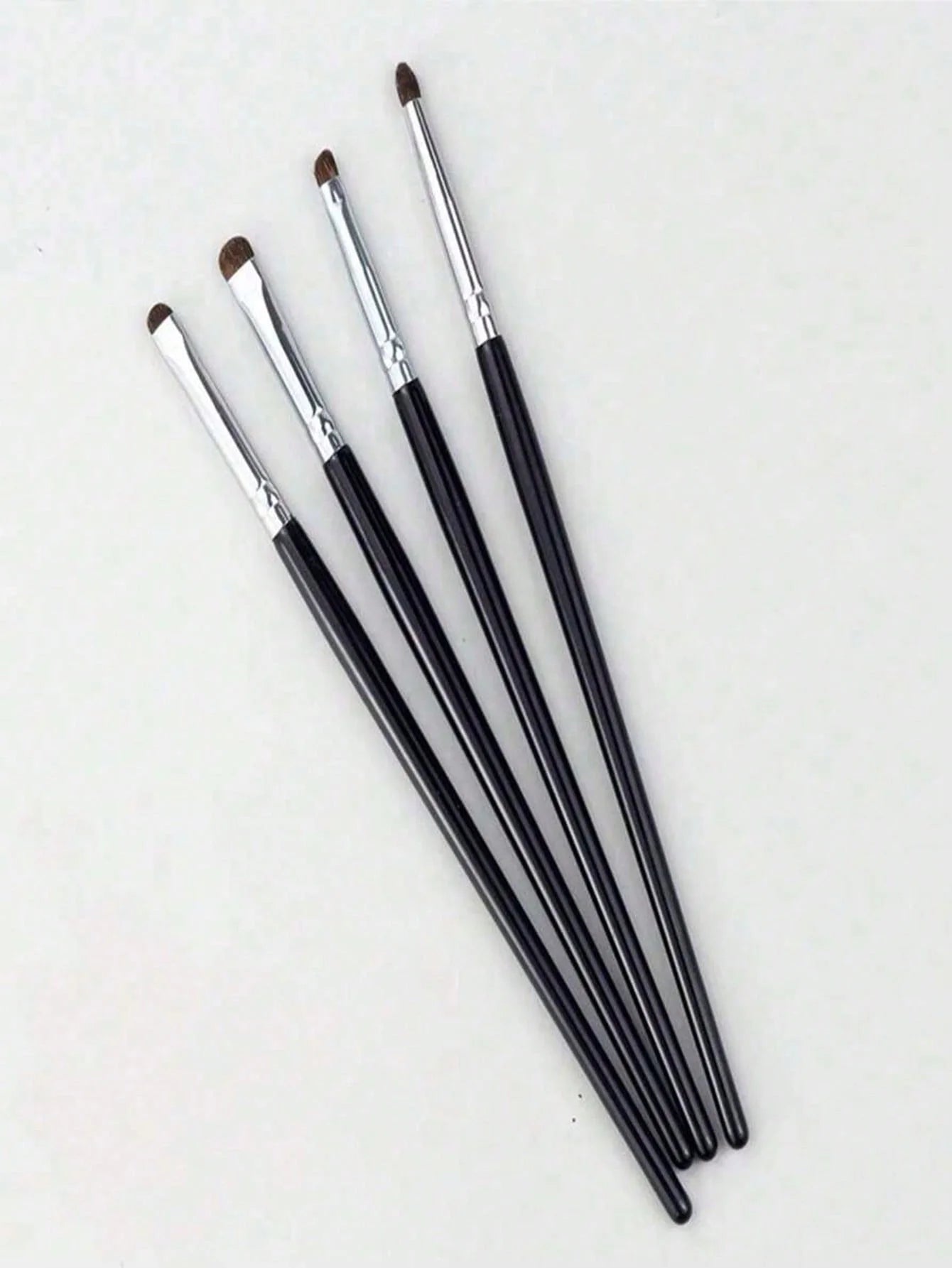 4Pcs Tapered Small Eyeshadow Brushes Set - Detailed Blending & Concealing
