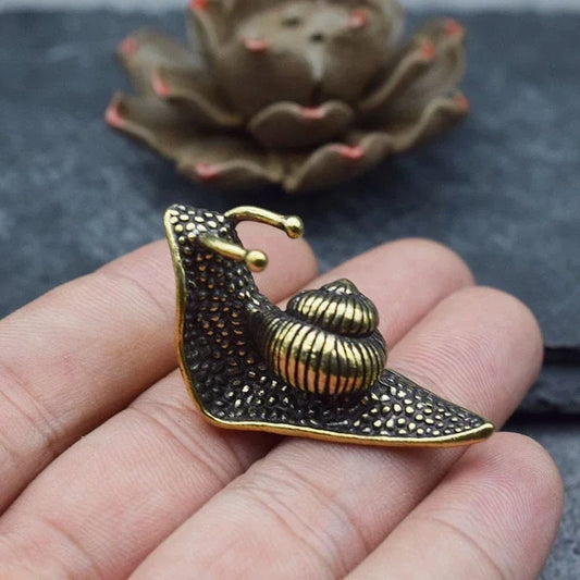 Pure Copper Mini Snail Tea Pet Figurine - Vintage Desktop Ornament
