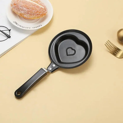 Heart-Shaped Cast Iron Mini Egg Fry Pan - Breakfast Pancake Omelette