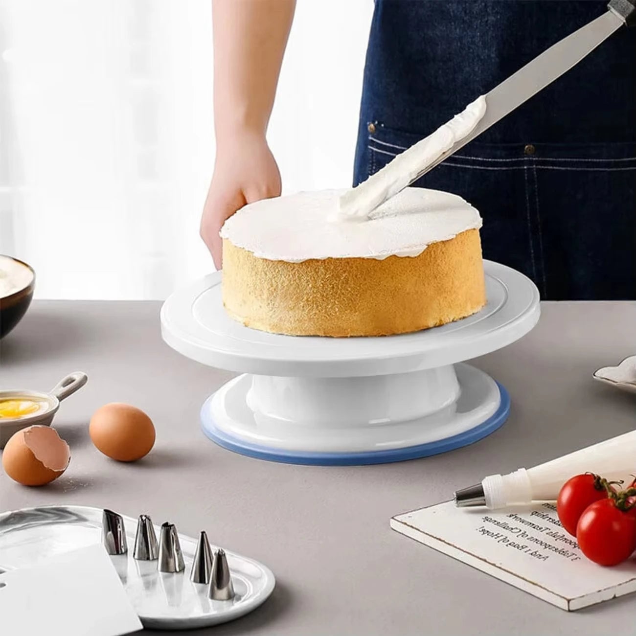 Rotating Cake Turntable & Icing Smoother Kit - DIY Decorating Tools