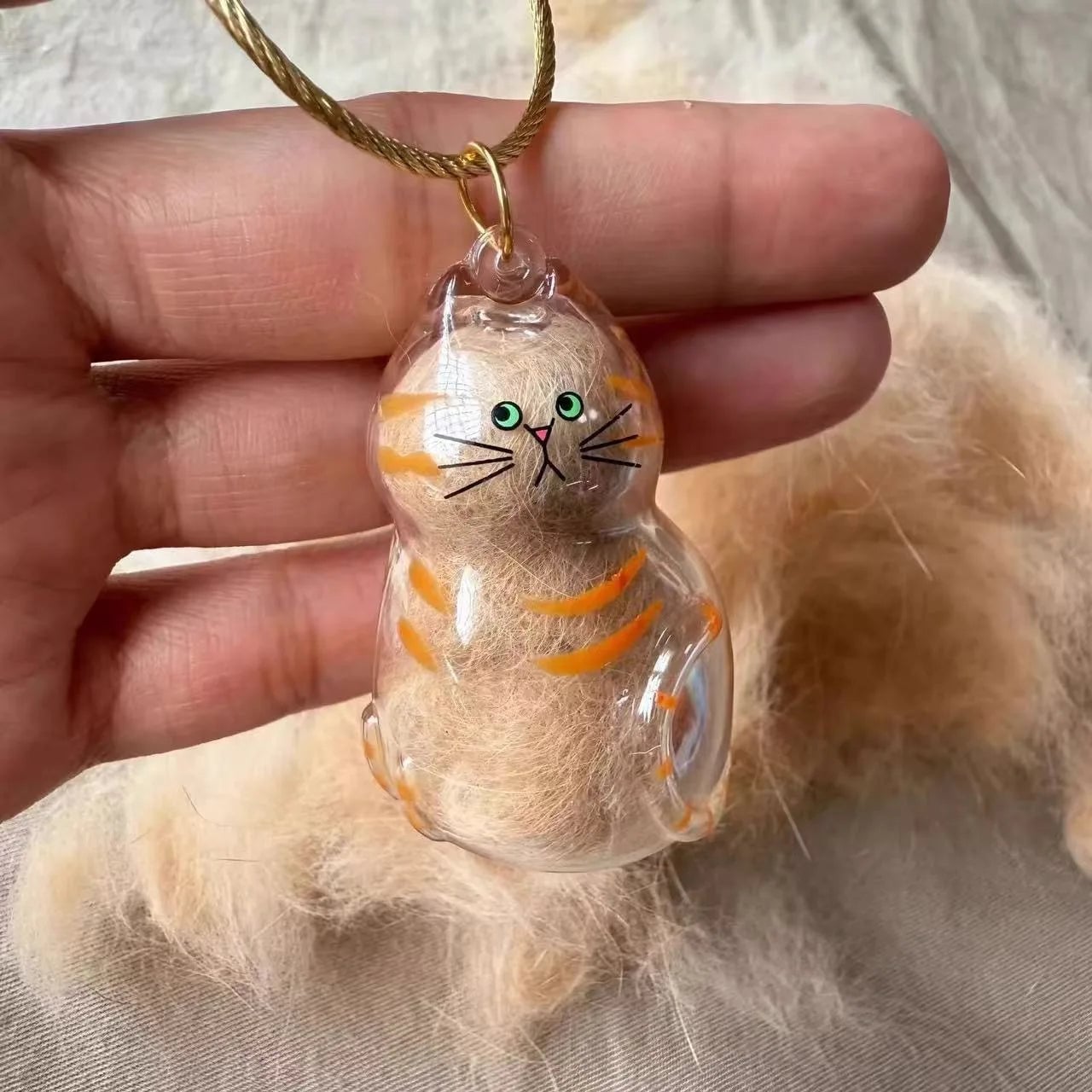 Cat Fur Memorial Resin Keepsake Capsule Keychain Pet Hair Pendant