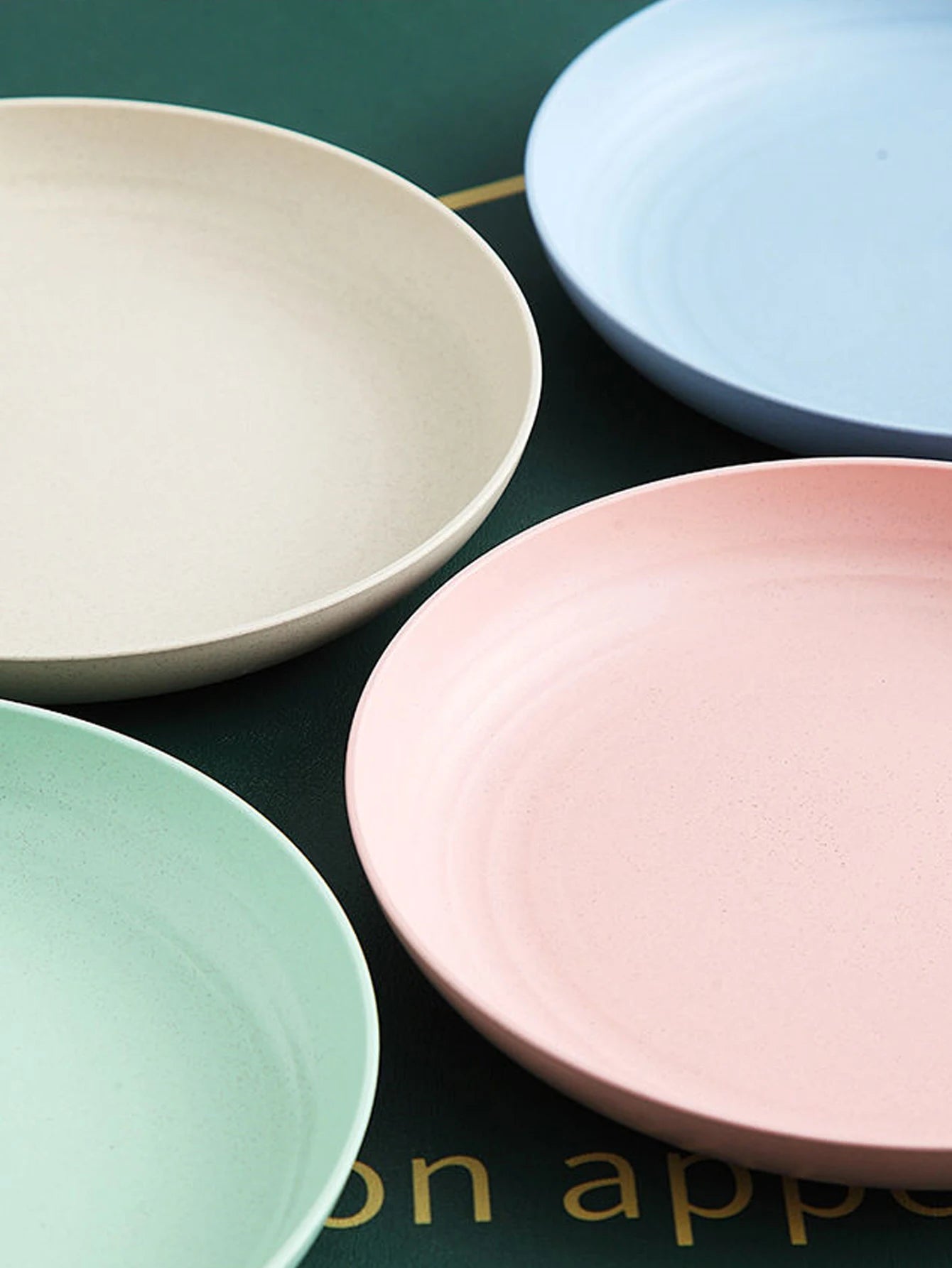 4Pcs Wheat Straw Dinner Plates Set - Lightweight Unbreakable Dishes