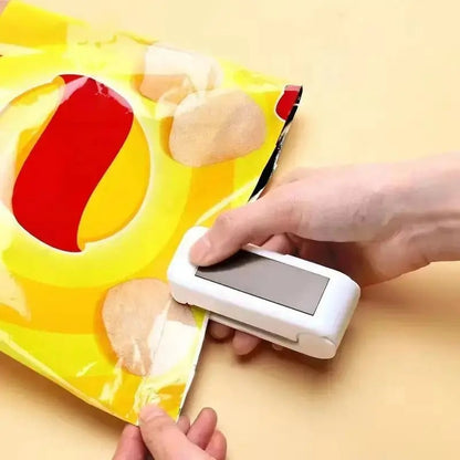 Mini Heat Bag Sealer White Portable Food Package Sealing Machine