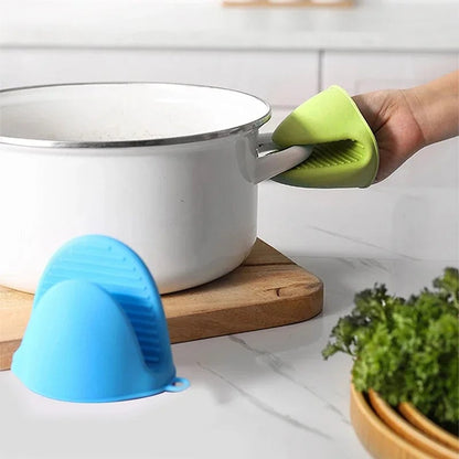 Heat Resistant Anti-Scald Oven Gloves - Thick Silicone Kitchen Gloves