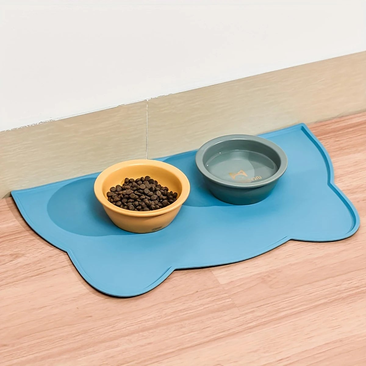 Silicone Non-Slip Pet Feeding Mat - Dog Cat Food Water Bowl Placemat