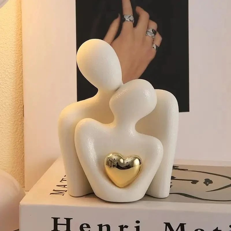 Romantic Love Embrace Couple Statue Ornament Bedroom Decor Valentine Gift