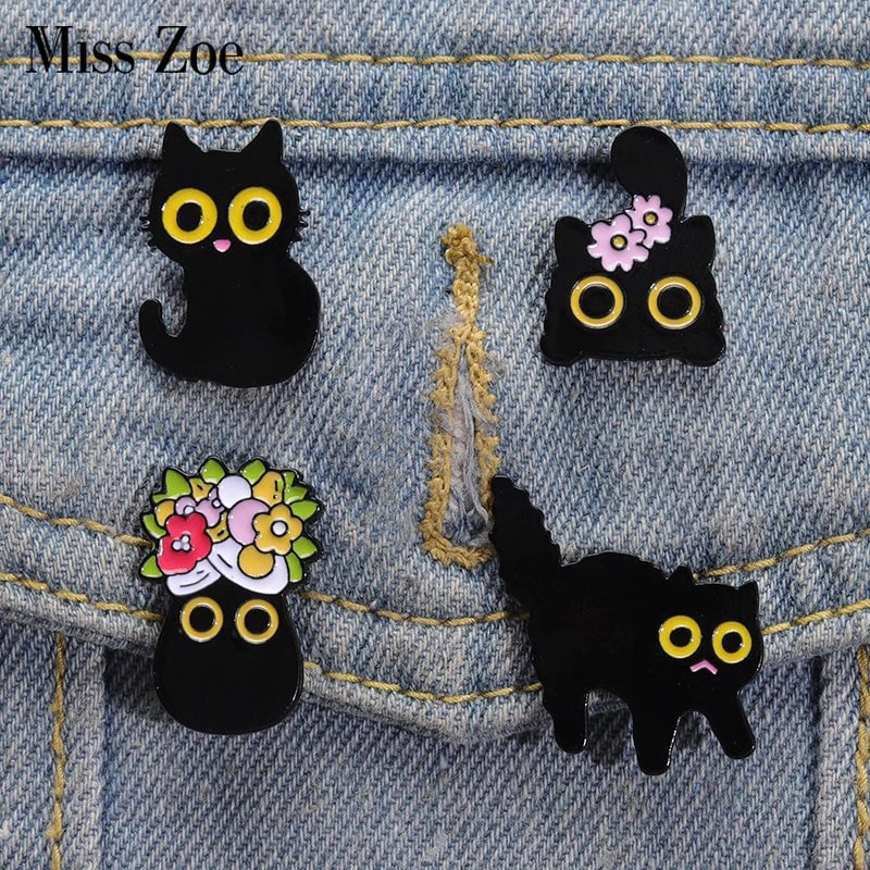 Black Cat Enamel Pin - Big Eyes Kitten Brooch Lapel Badge Jewelry
